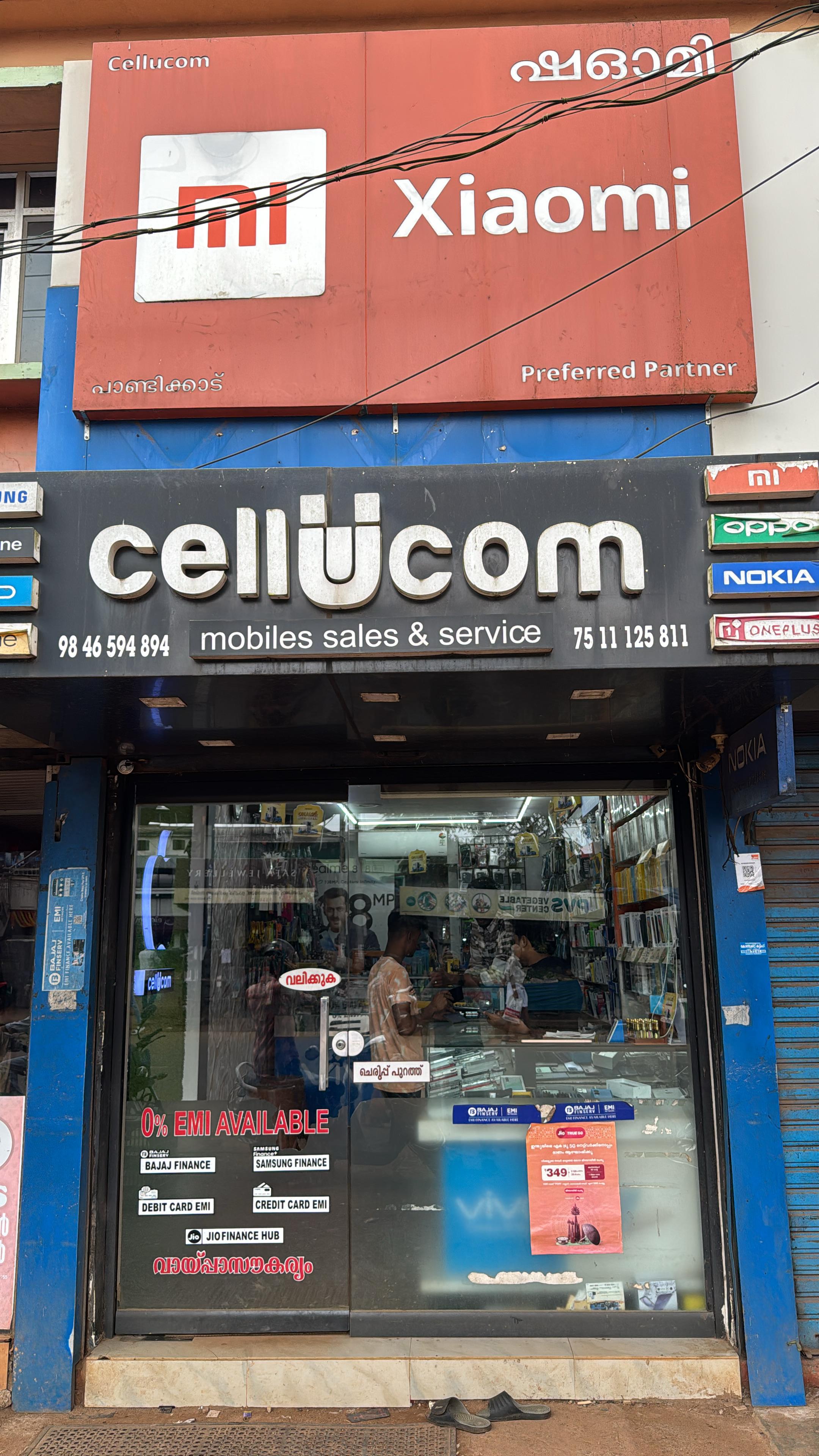 CELLUCOM MOBILES 